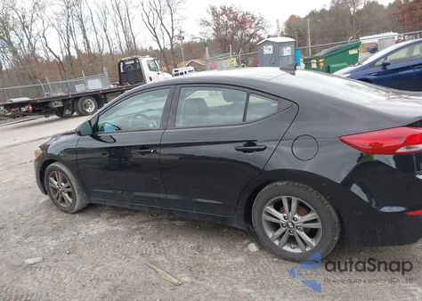 2017 Hyundai Elantra Se z USA, uszkodzony, nr VIN 5NPD84LF7HH036784